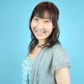 女性ナレーター：川本知枝